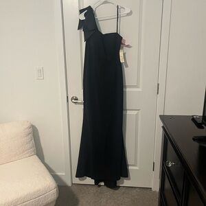 Dillard’s Women’s Navy Blue Gown